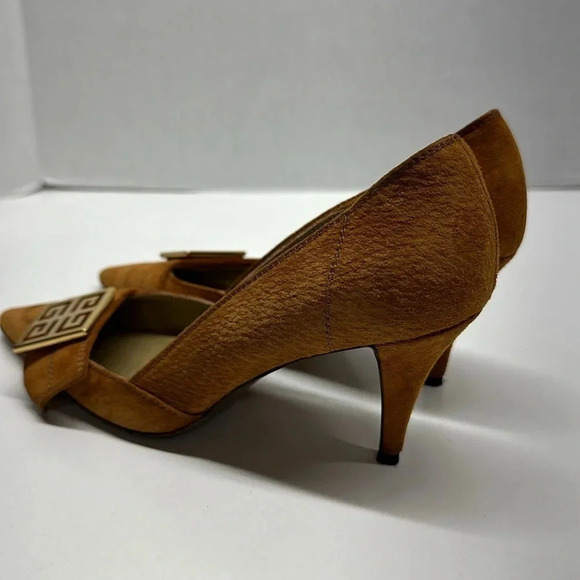 Givenchy Heels High Heel Pumps Shoes Suede Gold Metal Logo Tan Brown Size 36.5 - Picture 3 of 11